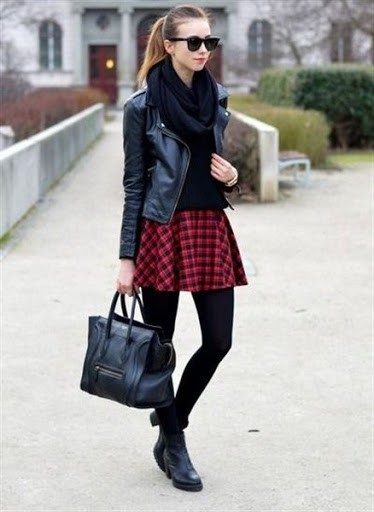 Plaid Skirt Outfit Ideas for Women